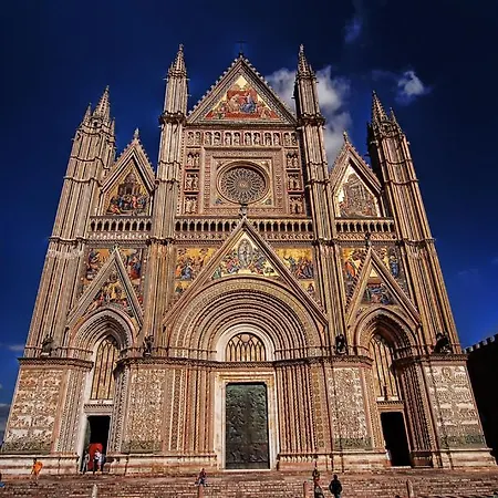 Dimora Bella Civita Feriehus *